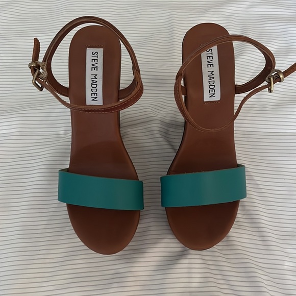 Size 5 wedges - Picture 4 of 5